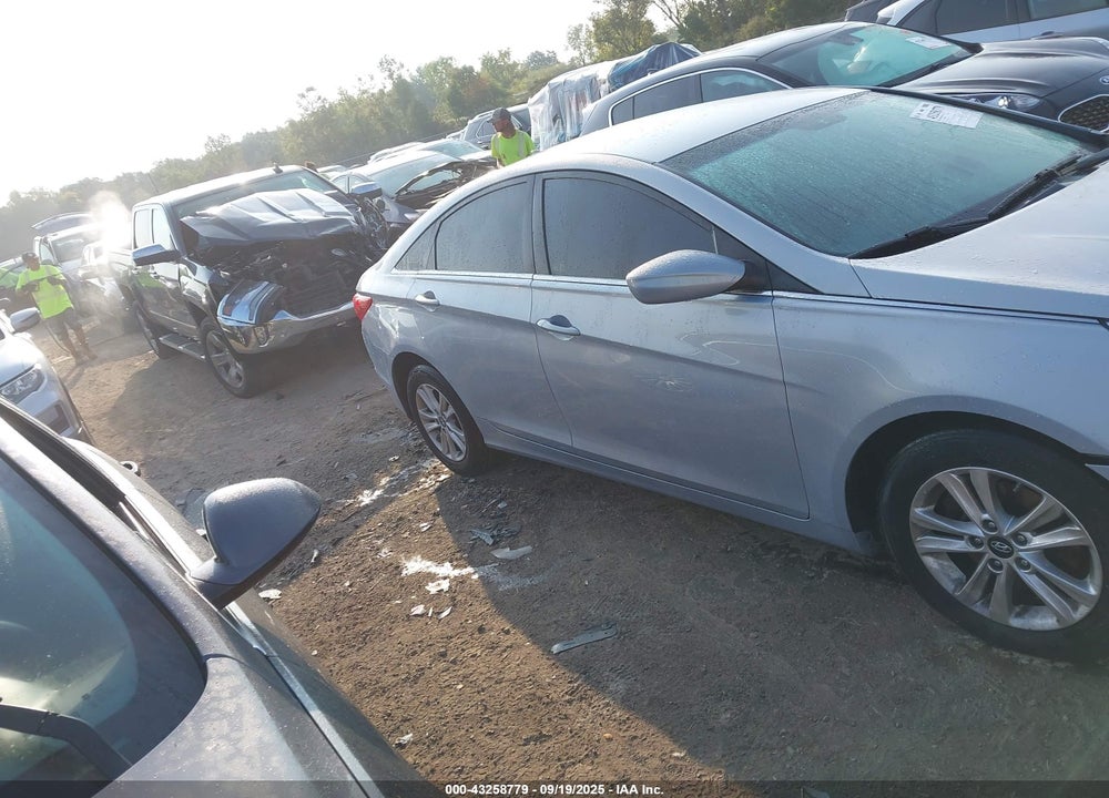 2013 HYUNDAI SONATA VIN: 5NPEB4AC0DH774189