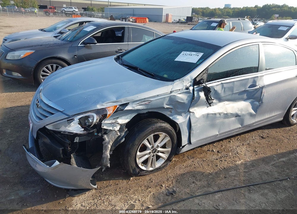2013 HYUNDAI SONATA VIN: 5NPEB4AC0DH774189