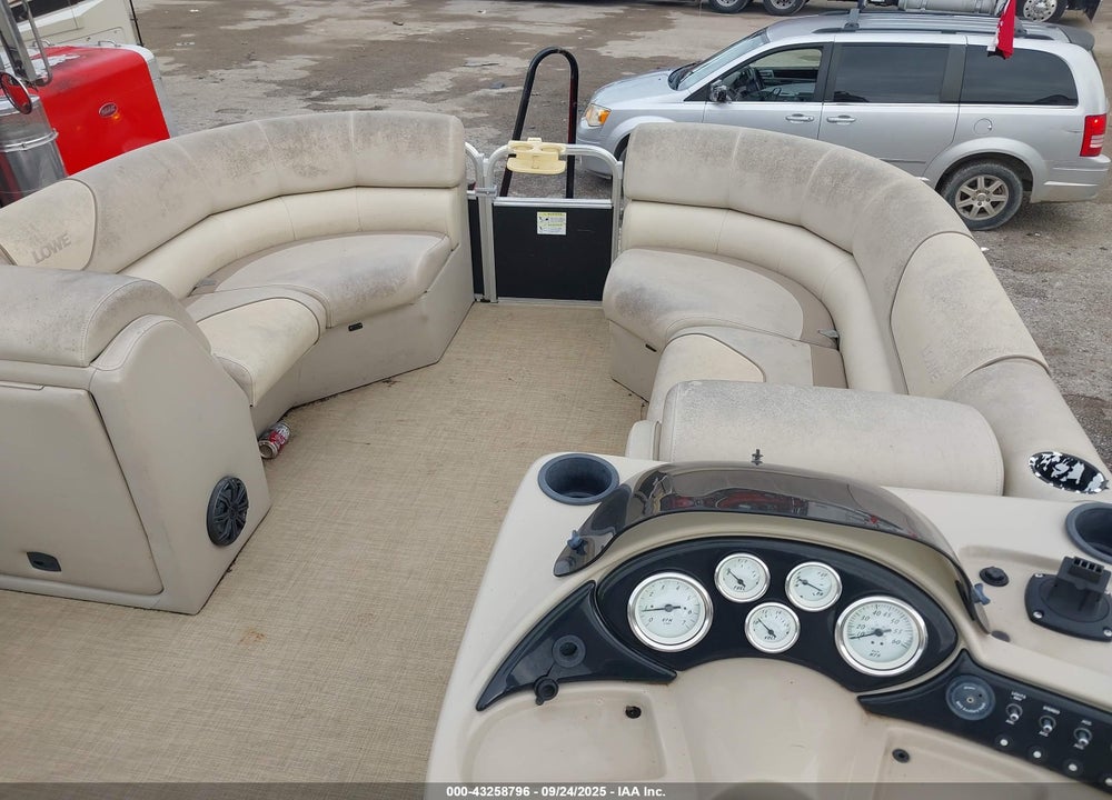 2016 LOWE OTHER VIN: LWC01130H516