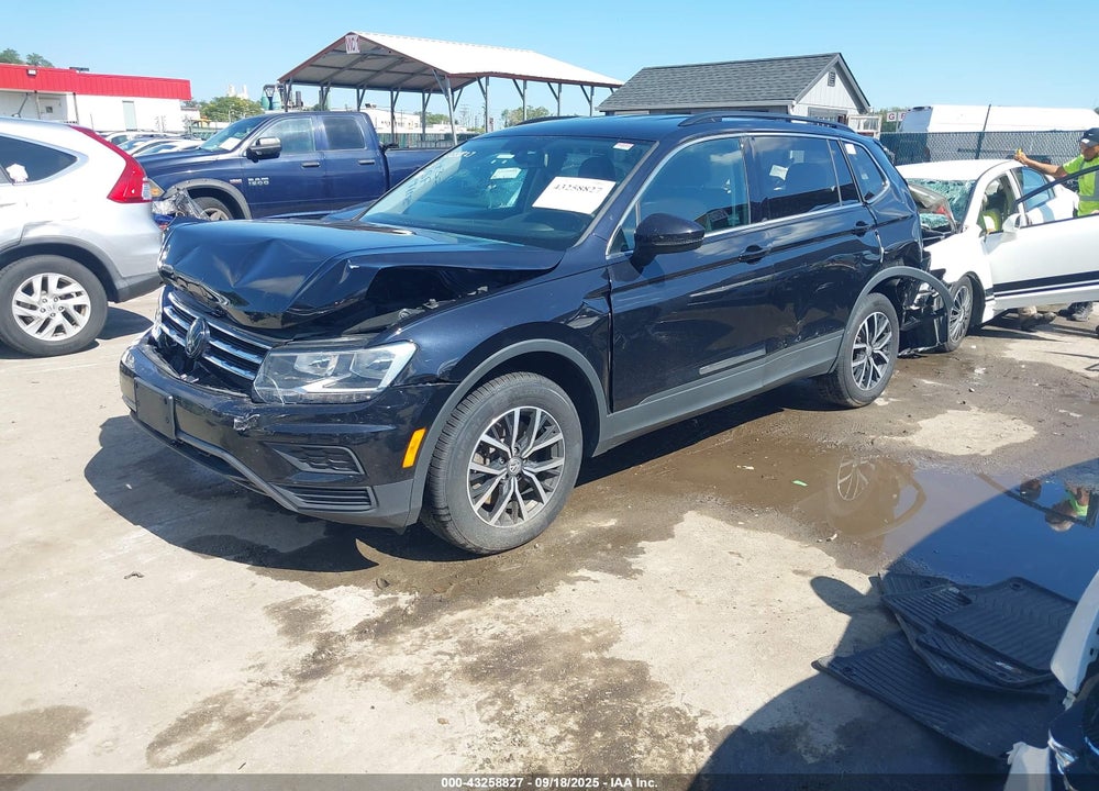 2019 VOLKSWAGEN TIGUAN VIN: 3VV2B7AX9KM174299