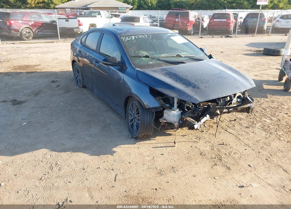 2022 KIA FORTE GT LINE VIN: 3KPF54AD2NE484532