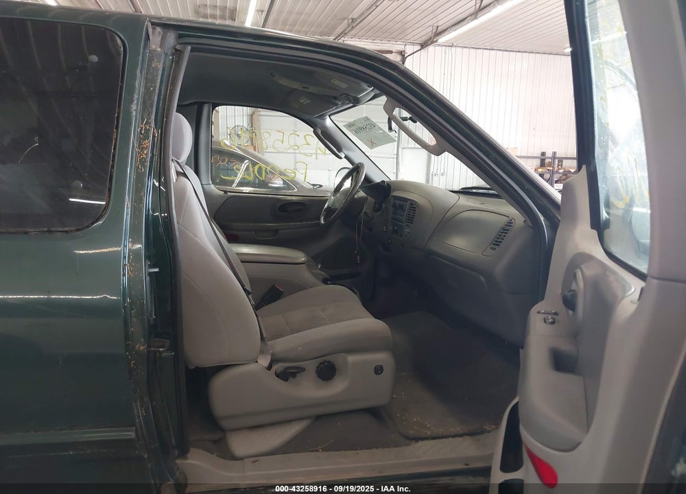 2003 FORD F-150 LARIAT/XL/XLT VIN: 1FTRX18W43NB90569