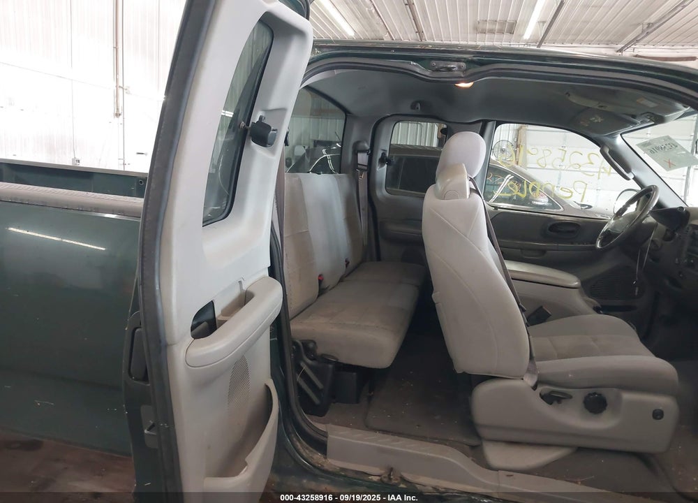 2003 FORD F-150 LARIAT/XL/XLT VIN: 1FTRX18W43NB90569