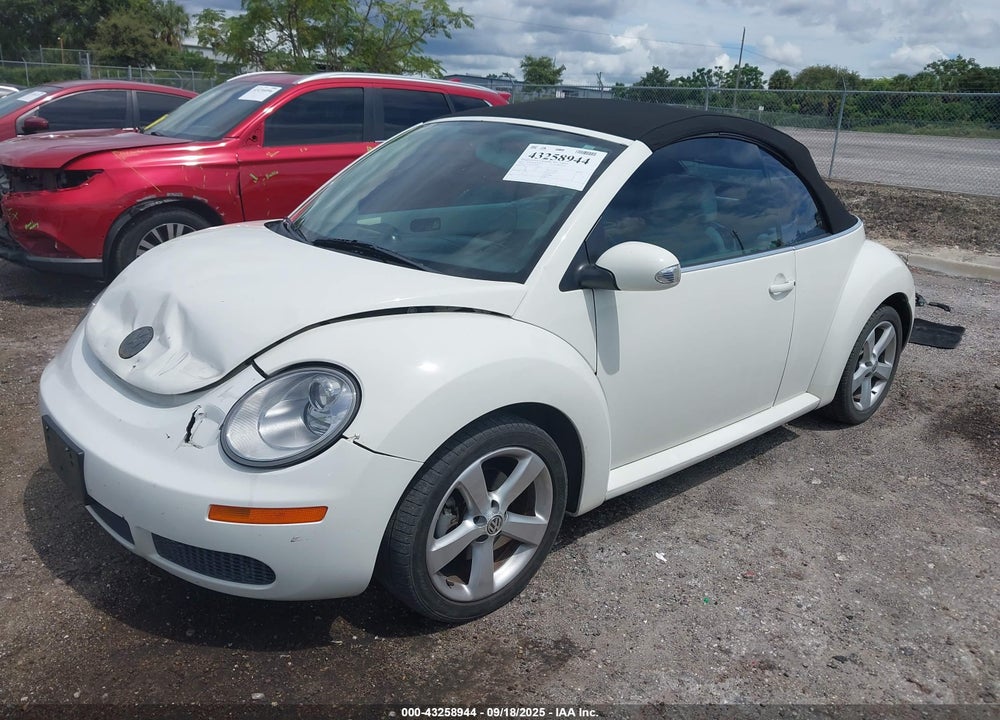 2007 VOLKSWAGEN NEW BEETLE TRIPLE WHITE VIN: 3VWFF31Y77M423385
