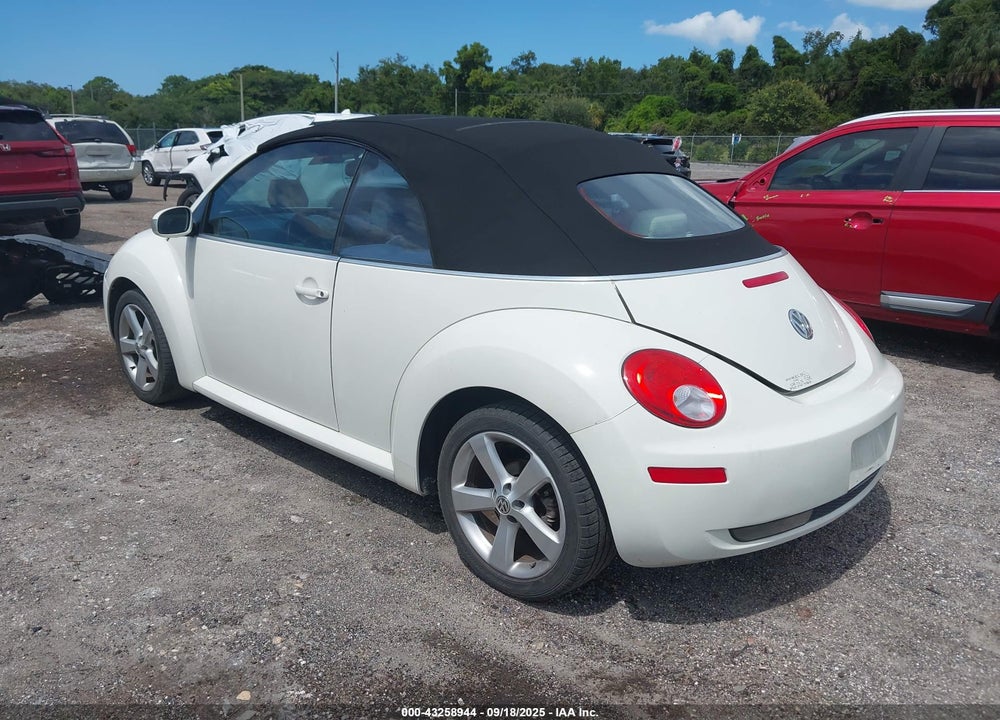 2007 VOLKSWAGEN NEW BEETLE TRIPLE WHITE VIN: 3VWFF31Y77M423385