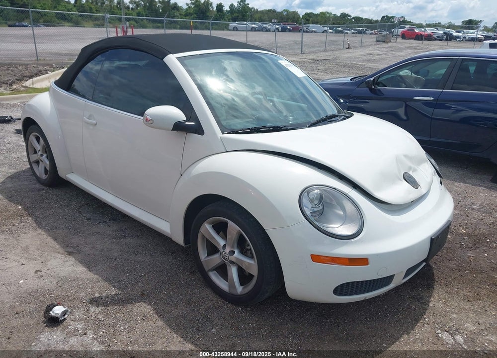 2007 VOLKSWAGEN NEW BEETLE TRIPLE WHITE VIN: 3VWFF31Y77M423385