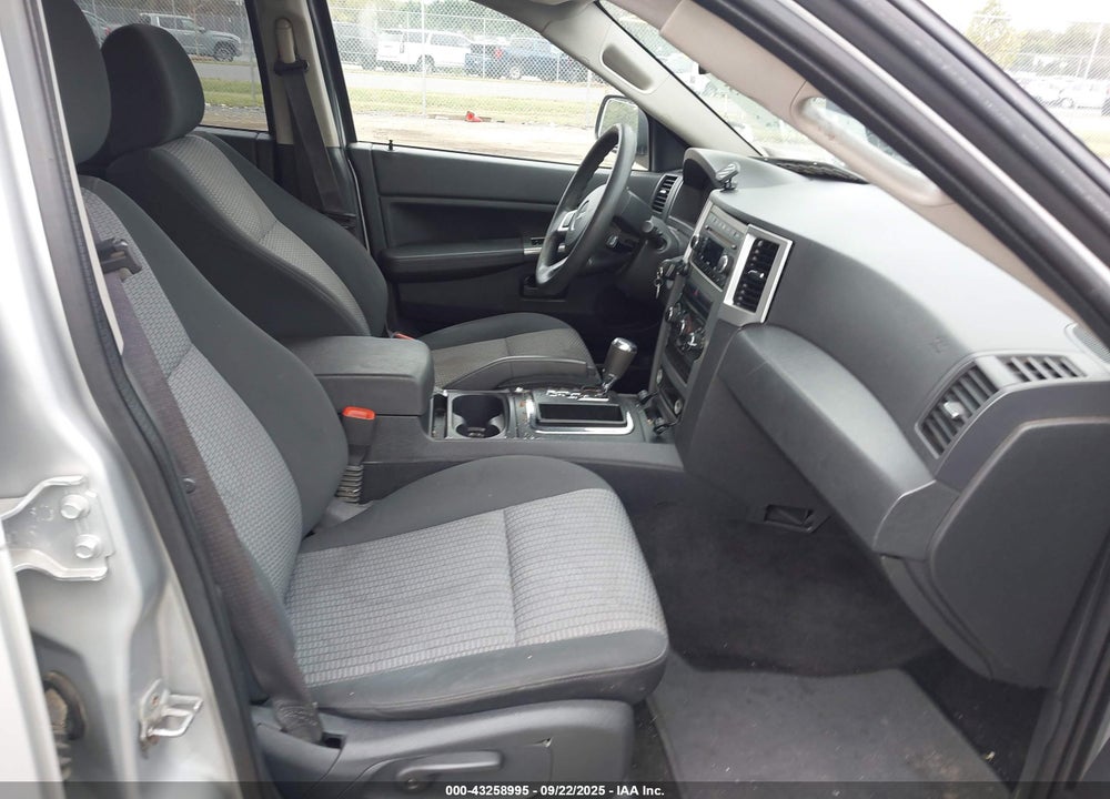 2008 JEEP GRAND CHEROKEE VIN: 1J8GR48K08C185333