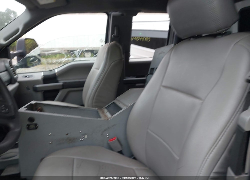 2017 FORD F-550 CHASSIS XLT VIN: 1FD0X5HT5HEF49954