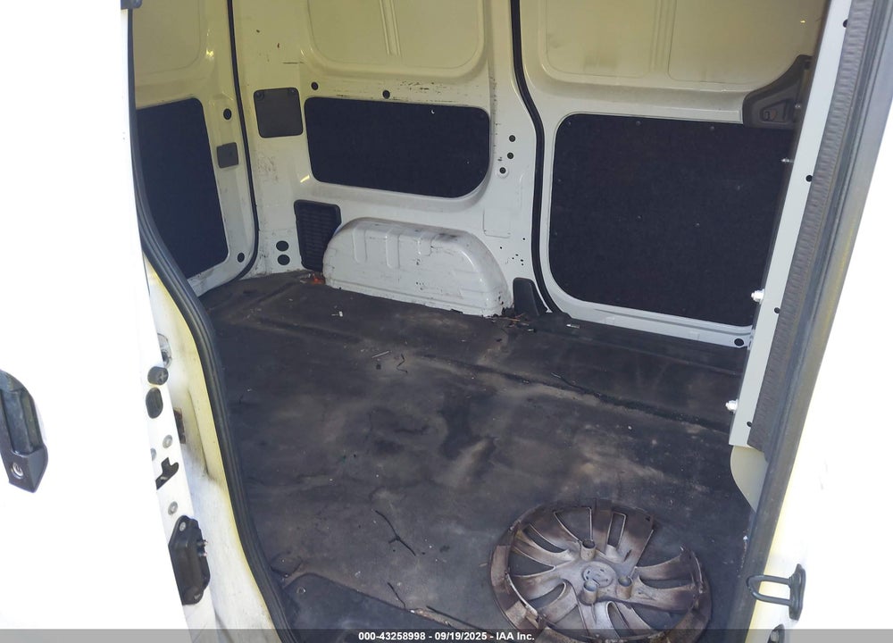 2017 NISSAN NV 200 VIN: 3N6CM0KN9HK709134