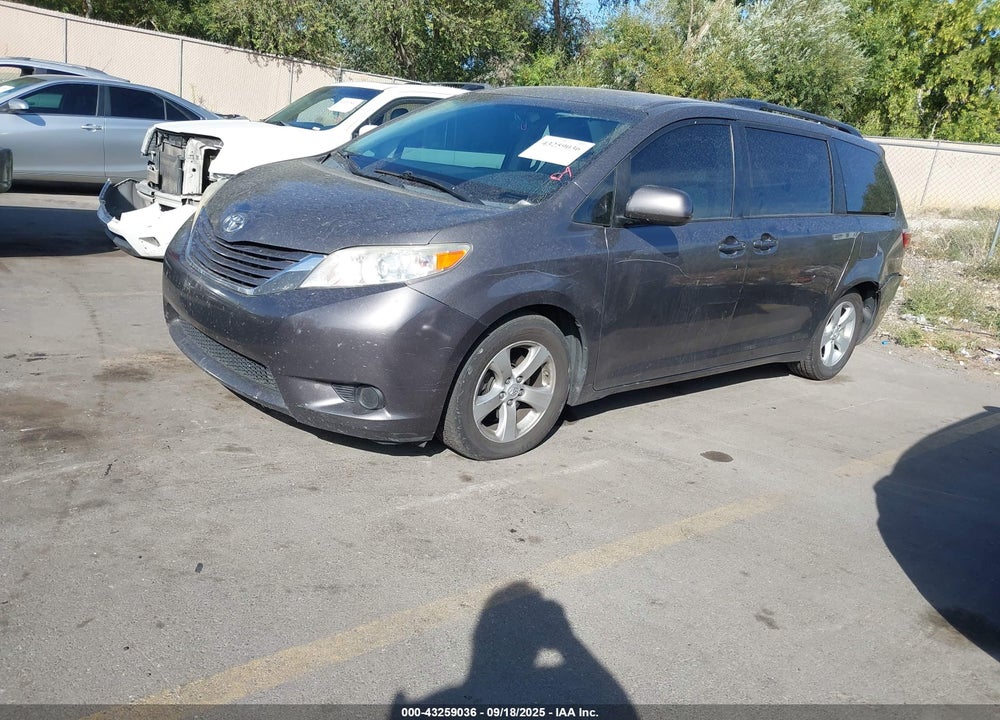 2015 TOYOTA SIENNA LE 8 PASSENGER VIN: 5TDKK3DC9FS575681