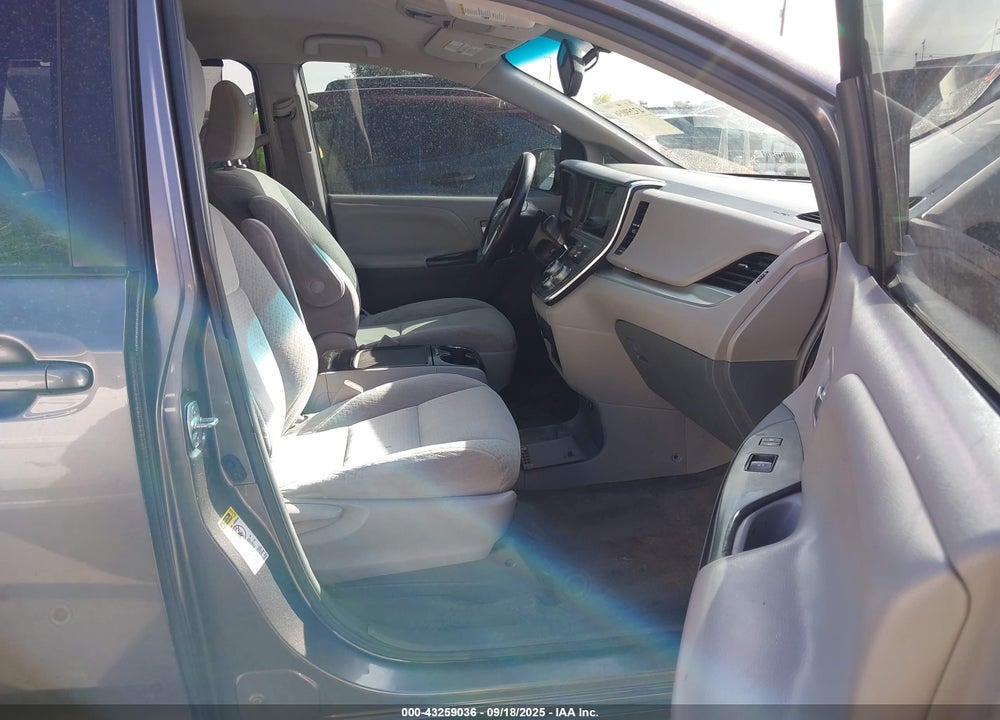 2015 TOYOTA SIENNA LE 8 PASSENGER VIN: 5TDKK3DC9FS575681