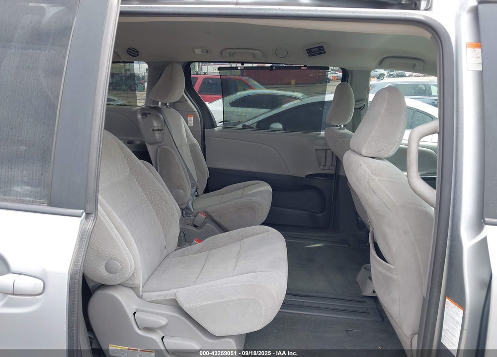 2017 TOYOTA SIENNA VIN: 5TDKZ3DC6HS850566