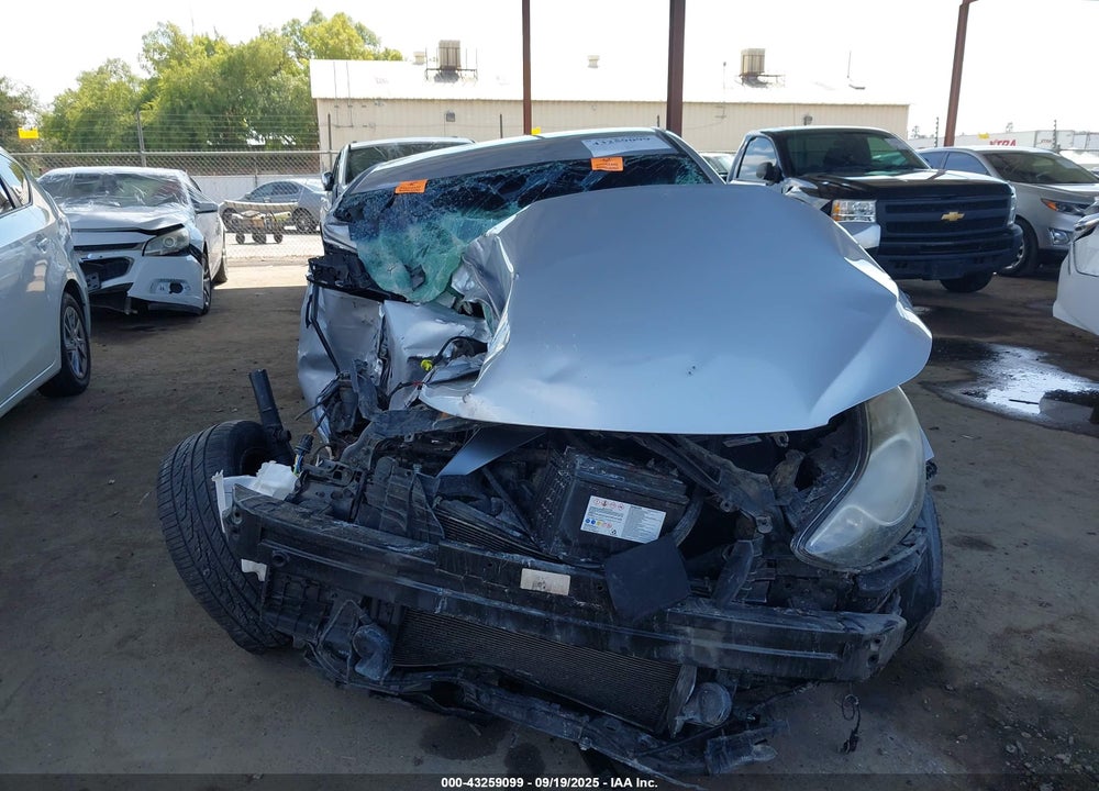 2012 HYUNDAI ELANTRA VIN: KMHDH4AE2CU466095