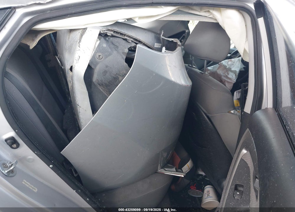 2012 HYUNDAI ELANTRA VIN: KMHDH4AE2CU466095