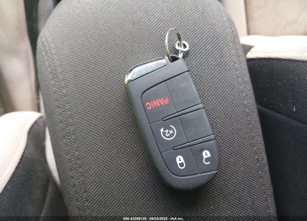 2016 JEEP RENEGADE VIN: ZACCJBBT5GPC81374
