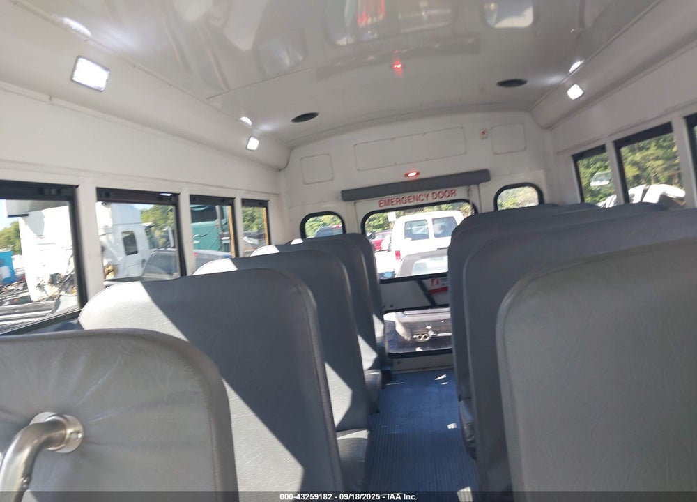 2015 FORD E-350 CUTAWAY VIN: 1FDEE3FL7FDA35237