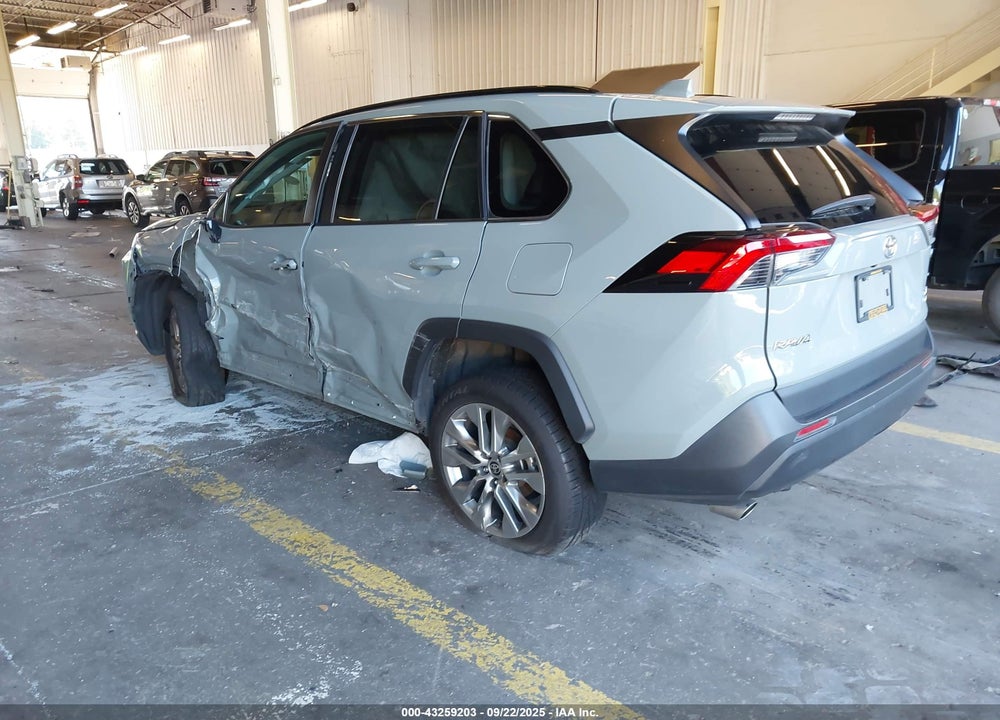 2022 TOYOTA RAV4 XLE PREMIUM VIN: 2T3A1RFV8NW266958