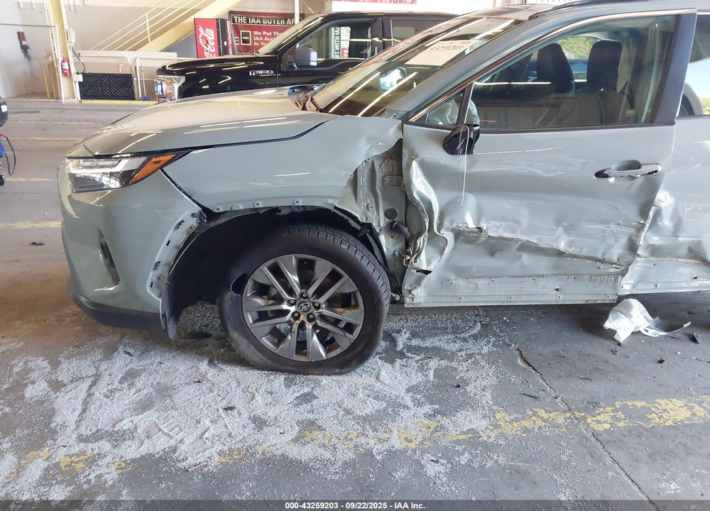 2022 TOYOTA RAV4 XLE PREMIUM VIN: 2T3A1RFV8NW266958