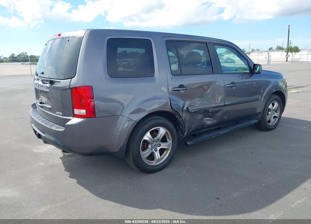 2015 HONDA PILOT EX-L VIN: 5FNYF4H56FB049030