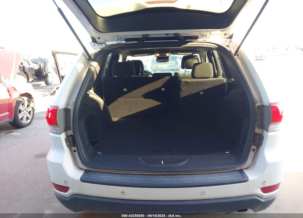 2017 JEEP GRAND CHEROKEE VIN: 1C4RJFAG4HC963349