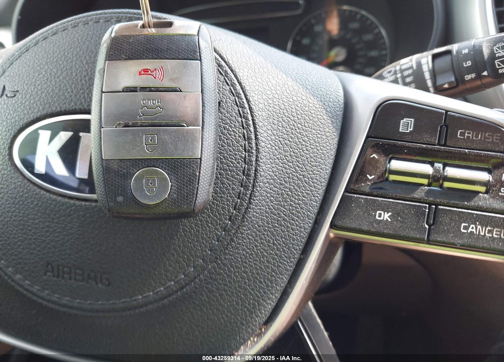 2020 KIA SORENTO 3.3L S VIN: 5XYPG4A57LG693207