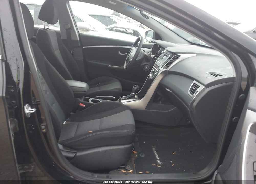 2016 HYUNDAI ELANTRA VIN: KMHD35LH4GU263548