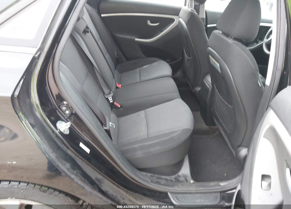 2016 HYUNDAI ELANTRA VIN: KMHD35LH4GU263548
