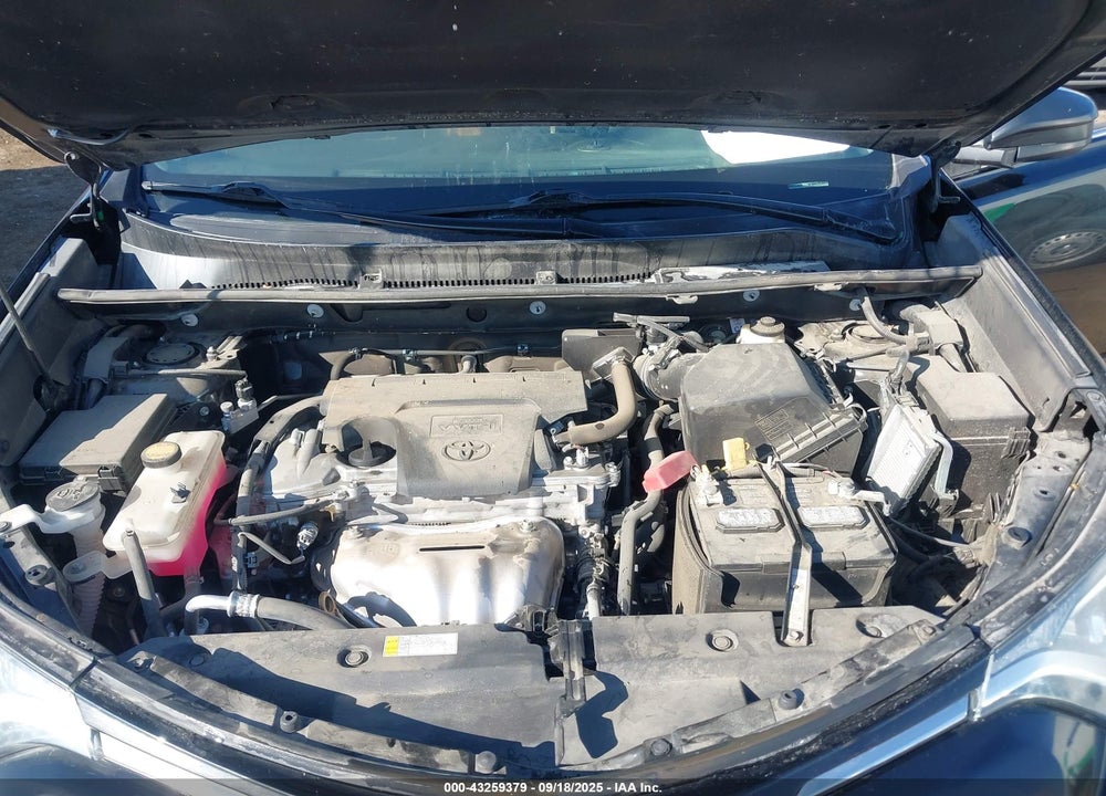 2018 TOYOTA RAV4 VIN: 2T3BFREV2JW745152
