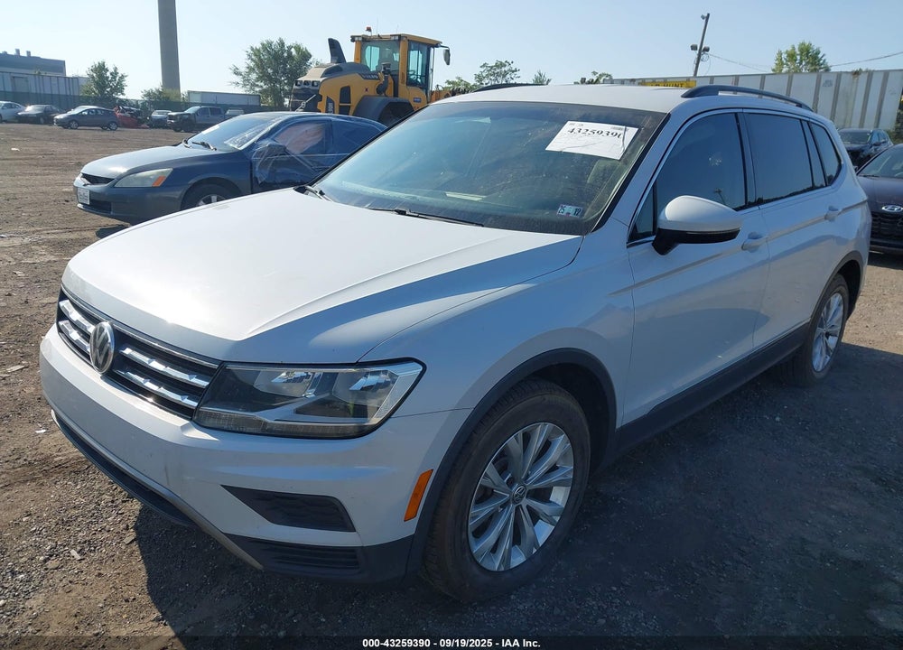 2018 VOLKSWAGEN TIGUAN VIN: 3VV2B7AXXJM123263