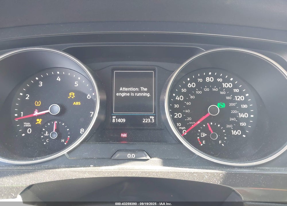 2018 VOLKSWAGEN TIGUAN VIN: 3VV2B7AXXJM123263
