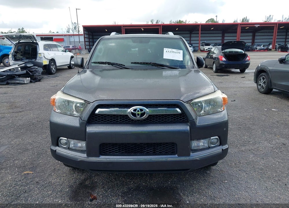 2011 TOYOTA 4RUNNER SR5 V6 VIN: JTEZU5JR1B5017168