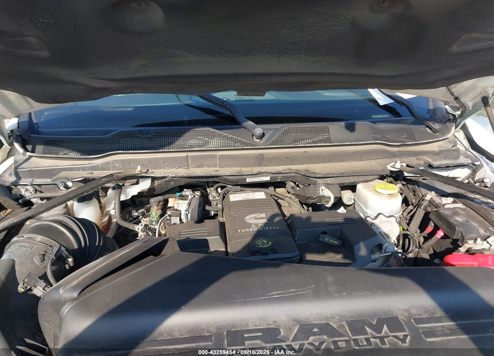 2022 RAM 2500 LIMITED 4X4 6'4 BOX VIN: 3C6UR5TL5NG346596