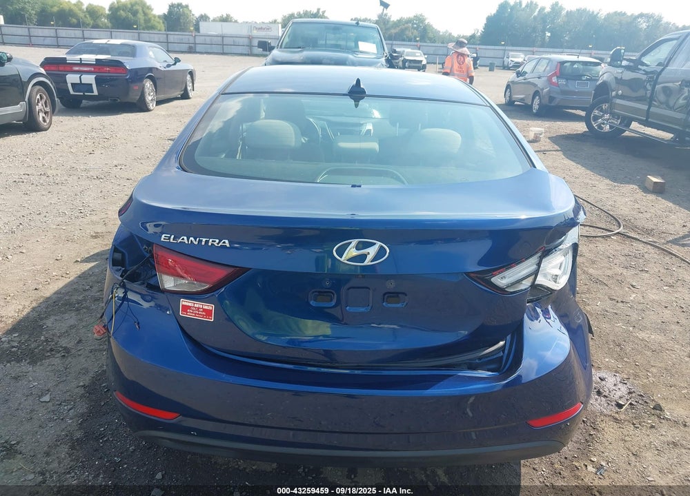 2016 HYUNDAI ELANTRA SE VIN: 5NPDH4AE6GH673366