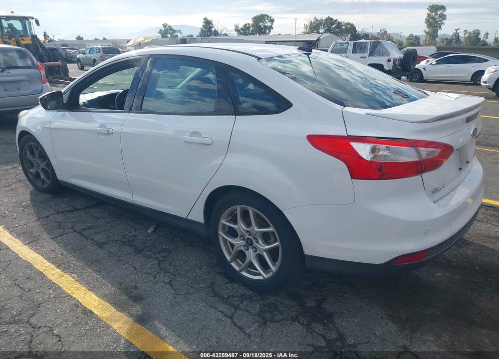 2014 FORD FOCUS SE VIN: 1FADP3F27EL321438