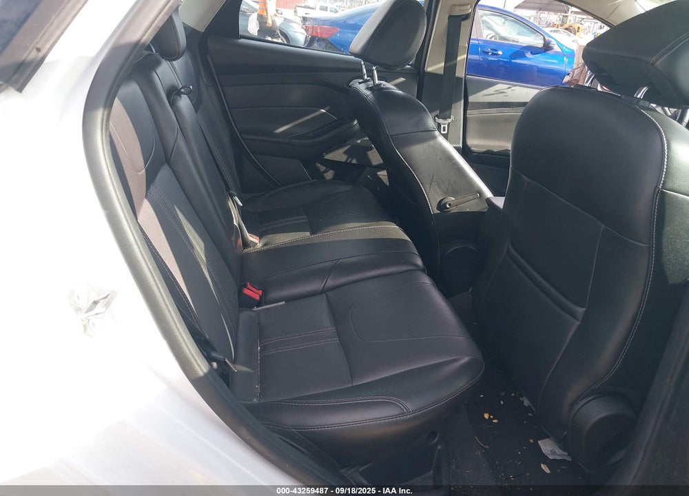 2014 FORD FOCUS SE VIN: 1FADP3F27EL321438