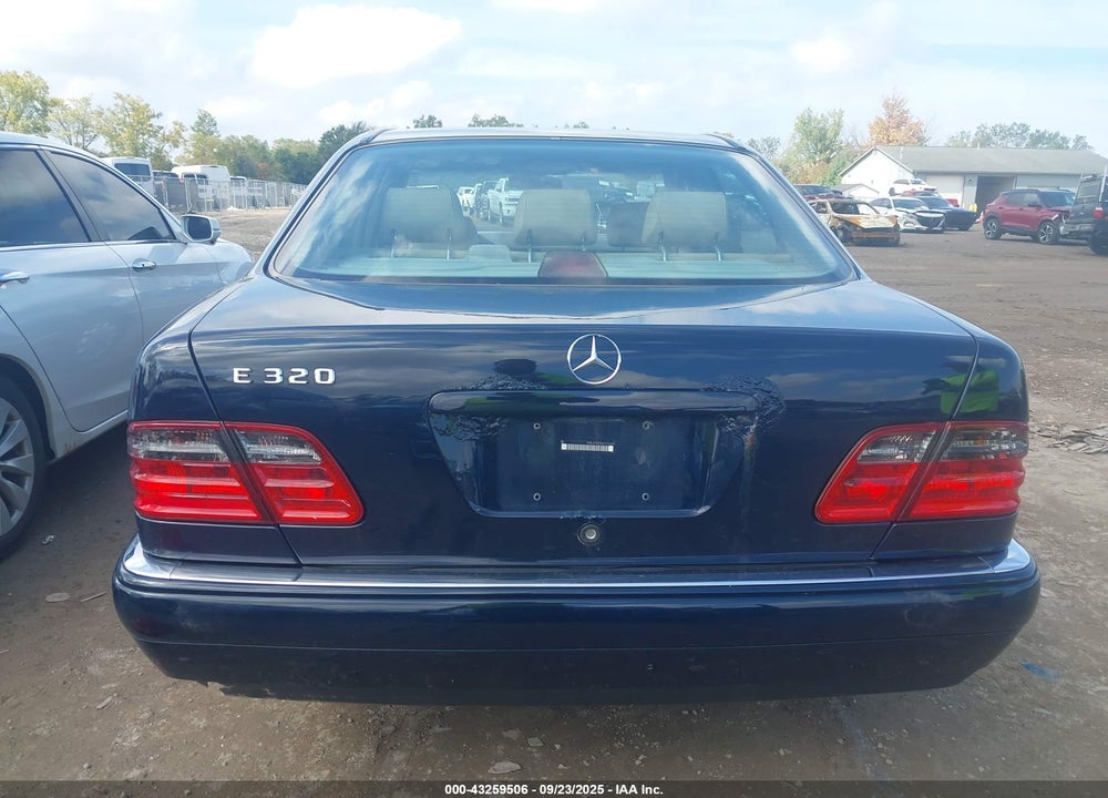 1998 MERCEDES-BENZ E 320 VIN: WDBJF65F6WA704319