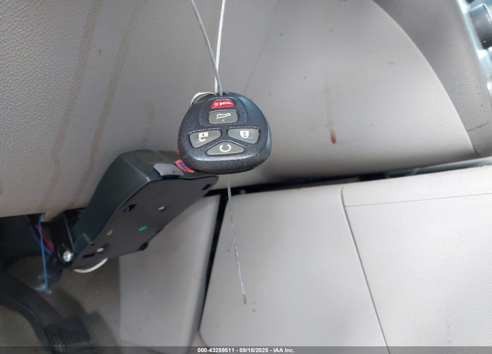 2007 GMC YUKON VIN: 1GKFC13007J138293