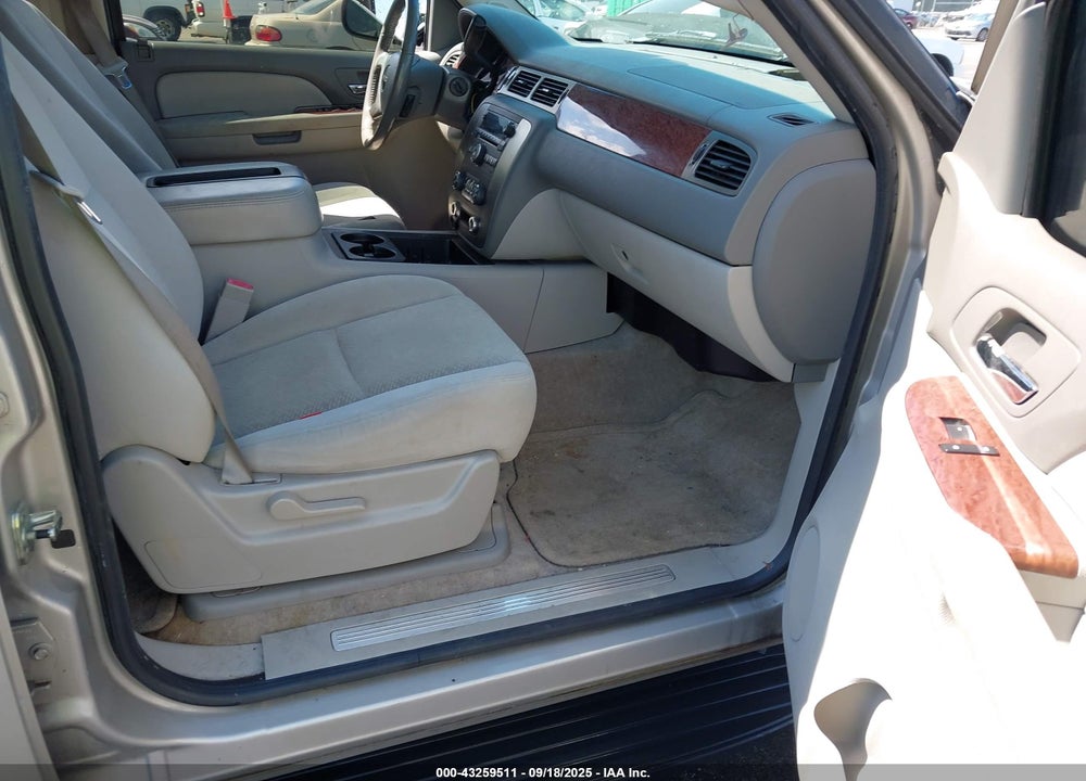 2007 GMC YUKON VIN: 1GKFC13007J138293