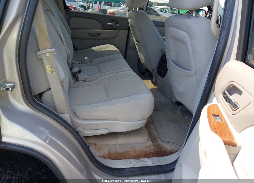 2007 GMC YUKON VIN: 1GKFC13007J138293