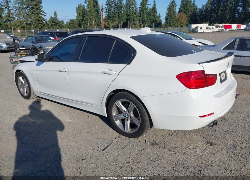 2013 BMW 3 SERIES VIN: WBA3A5G52DNP22911