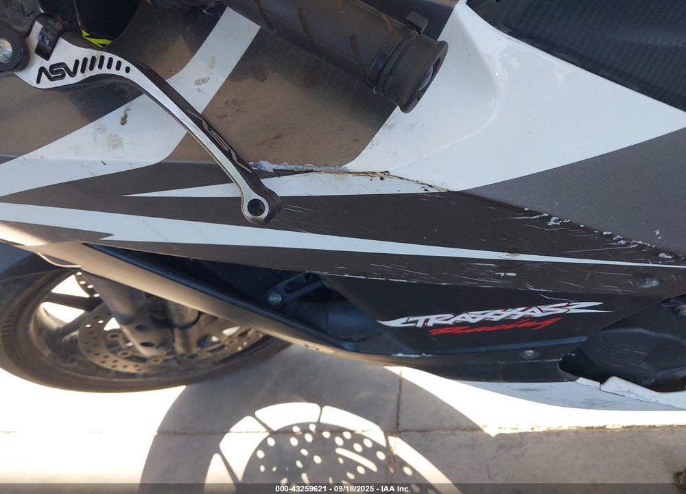 2013 HONDA CBR600 RR VIN: JH2PC4008DK600621