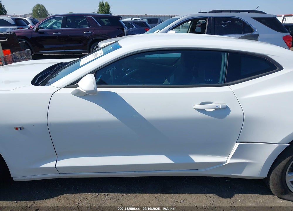 2016 CHEVROLET CAMARO VIN: 1G1FA1RX2G0176919