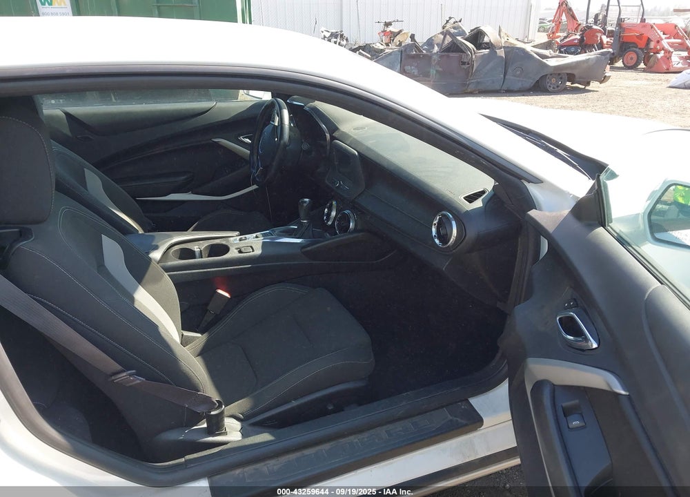 2016 CHEVROLET CAMARO VIN: 1G1FA1RX2G0176919