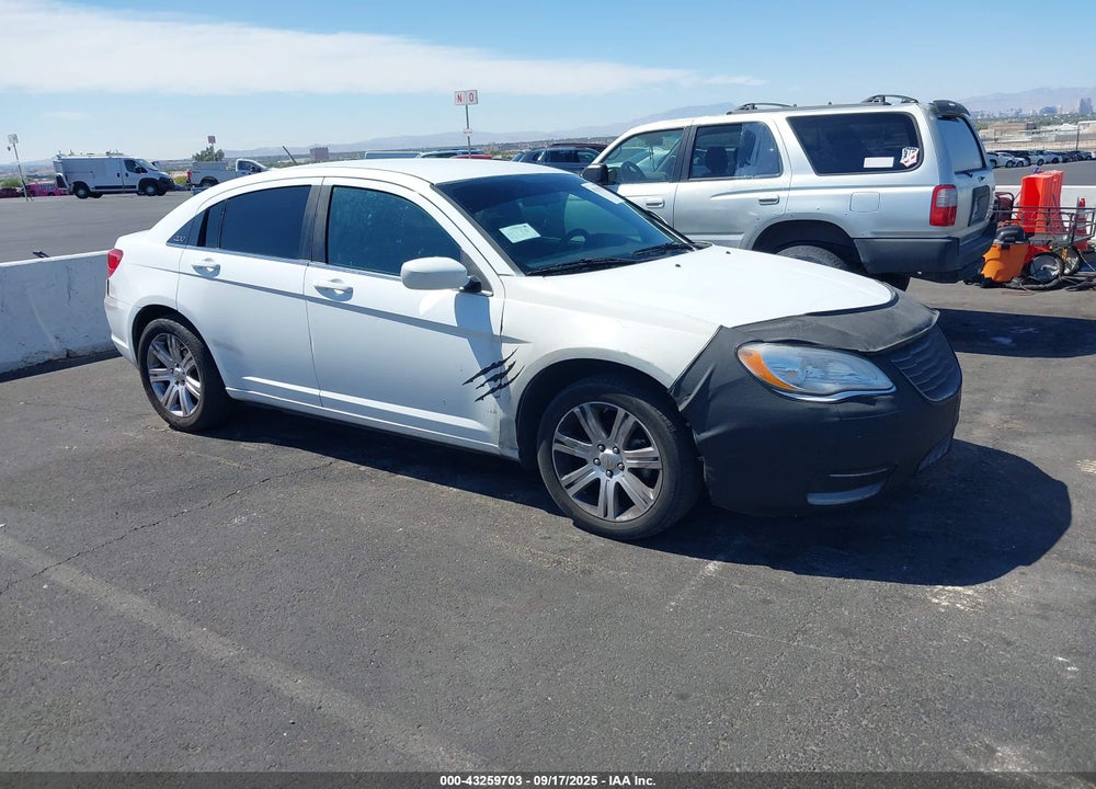 2013 CHRYSLER 200 LX VIN: 1C3CCBAB2DN669920
