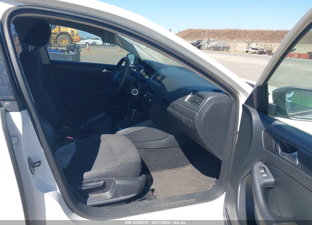 2012 VOLKSWAGEN JETTA VIN: 3VW2K7AJ8CM351627