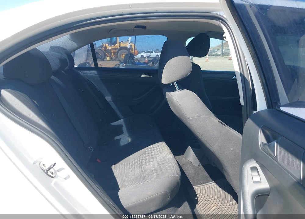 2012 VOLKSWAGEN JETTA VIN: 3VW2K7AJ8CM351627