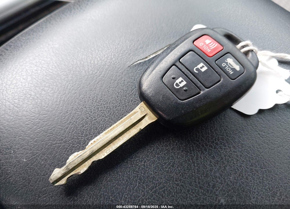 2012 TOYOTA CAMRY SE VIN: 4T1BF1FK4CU185393