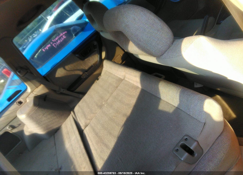 2001 SUBARU FORESTER L VIN: JF1SF63511H757404