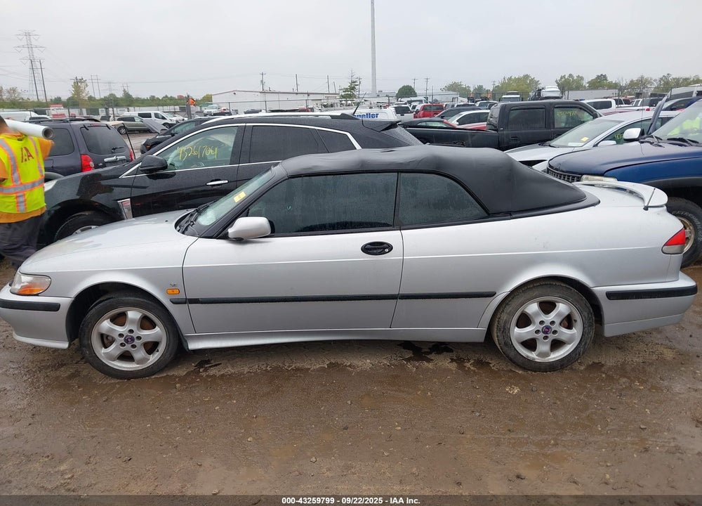 2000 SAAB 9-3 SE VIN: YS3DF75KXY7017631