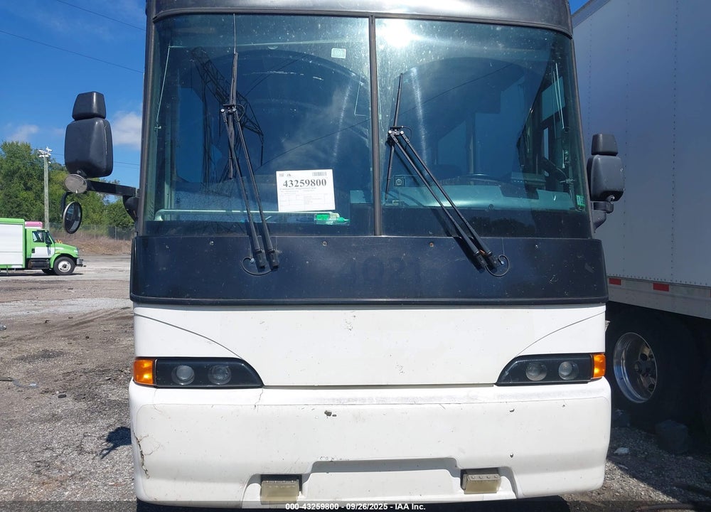 2002 MOTOR COACH INDUSTRIES TRANSIT BUS VIN: 1M8PDMPA52P054463